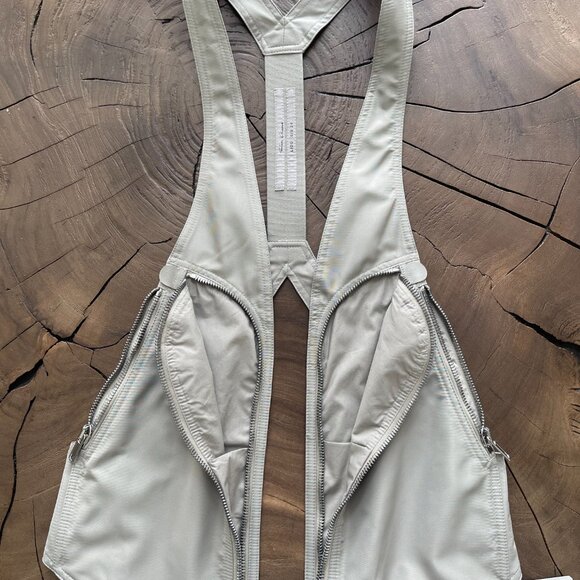 Rick Owens: EU46 Pearl Bauhaus Multi Pocket Utility Vest SS24 Lido - Picture 3 of 11